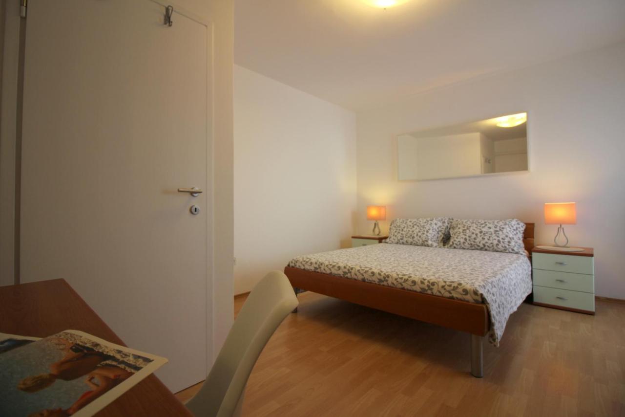 Modern Sabina With Garden Apartment
