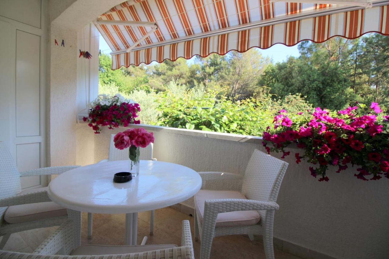 Modern Sabina With Garden Apartment Porec